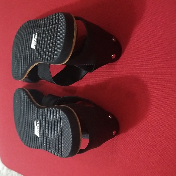 SOREL SANDALS - Picture 7 of 8